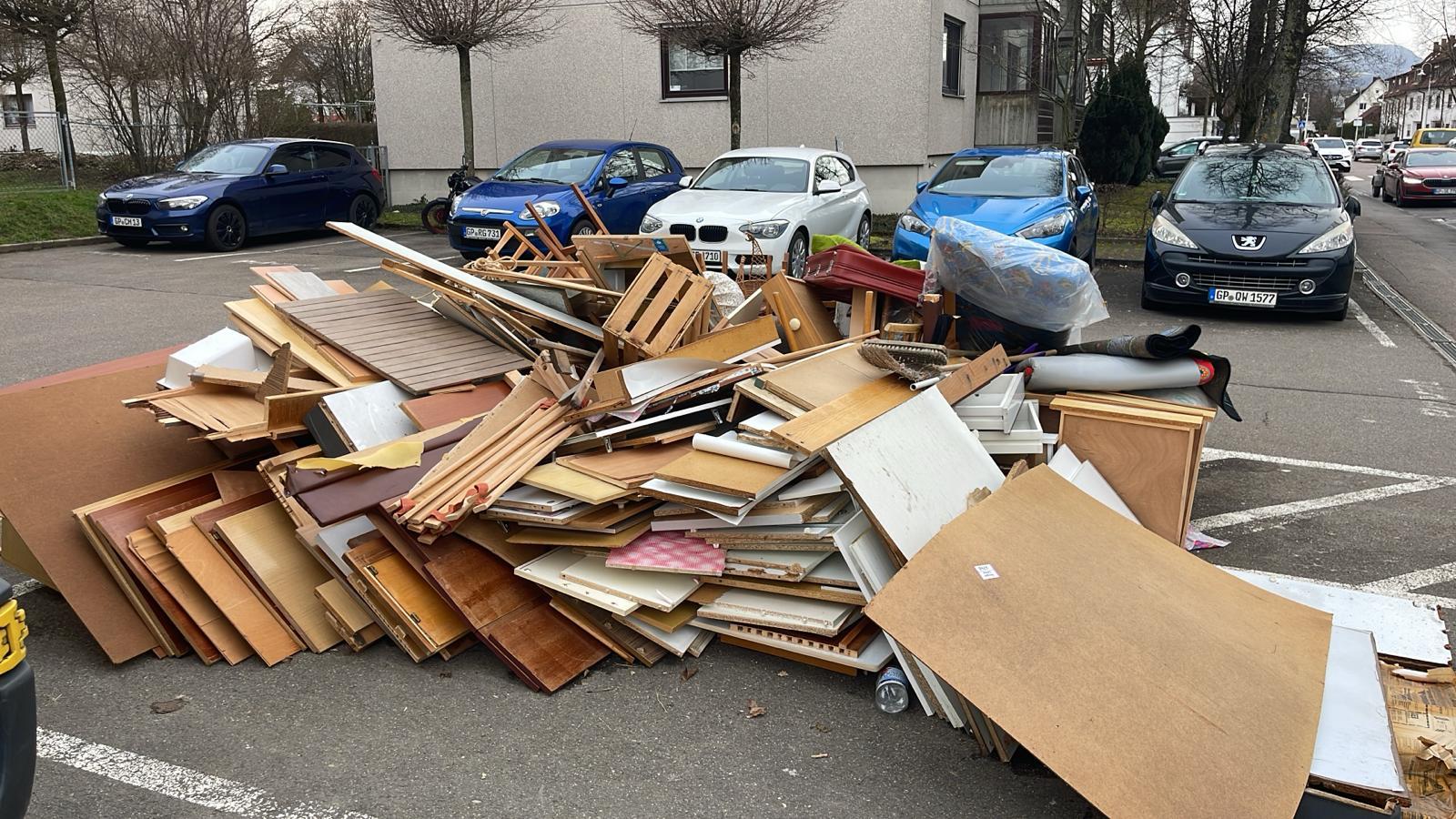 Vorher-Aufnahme einer Entruempelung Vorher-Aufnahme einer Entruempelung