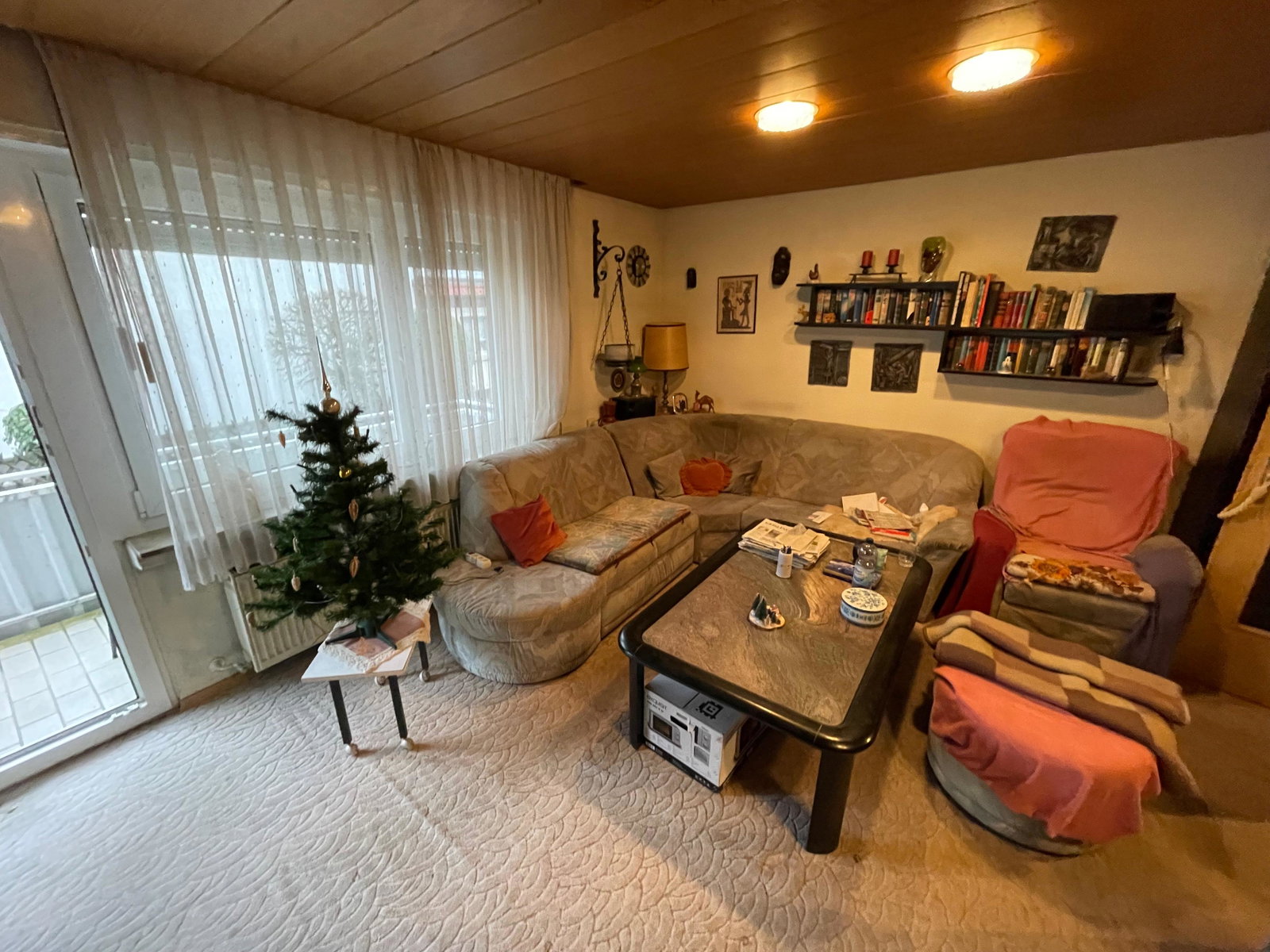 Vorher-Aufnahme aus dem Auftrag Haushaltsauflösung Wohnzimmer Frau Eisele in Bad Hersfeld