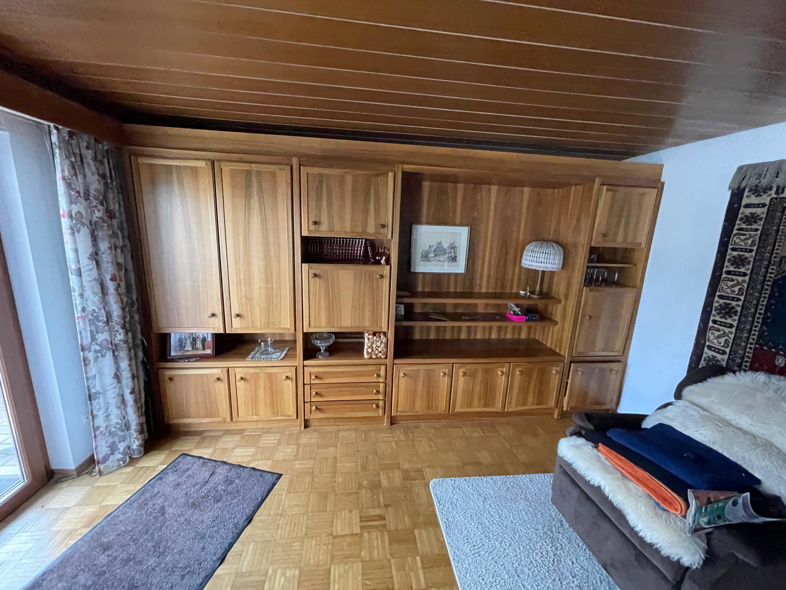 Vorher-Aufnahme aus dem Auftrag Haushaltsauflösung Wohnzimmer Frau Helber in Schwäbisch Gmünd
